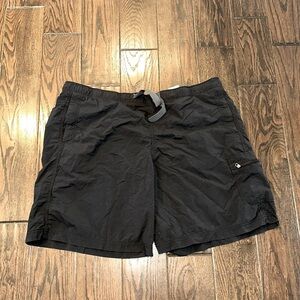 Columbia men’s black shorts size xxlarge